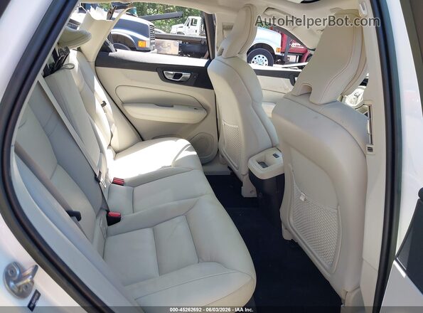 YV4L12RW9P1305768 2023 VOLVO XC60 White VIN կոդի պիտակի տեսք