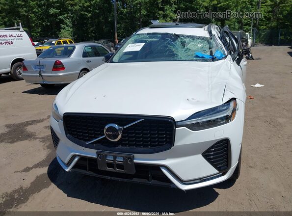 YV4L12RW9P1305768 2023 VOLVO XC60 White Սարքավորումների վահանակի տեսք