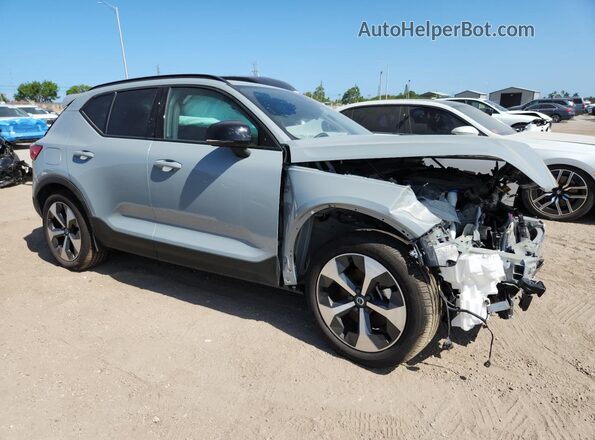 YV4L12UC5T2734701 2026 VOLVO XC40 Gray 