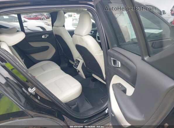 YV4L12UC7S2533705 2025 VOLVO XC40 Black Вид наклейки з VIN-кодом