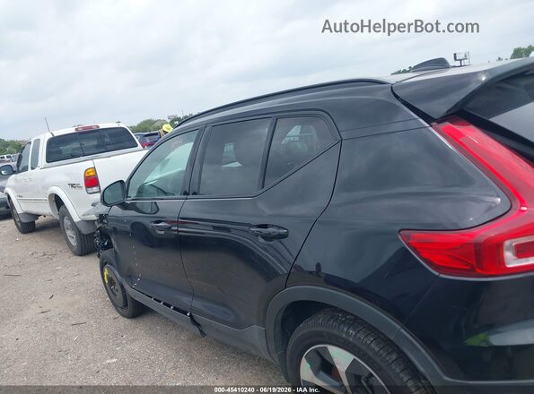 YV4L12UC7S2533705 2025 VOLVO XC40 Black Панорамний вид салону 360°