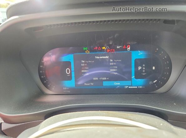 YV4L12UC7S2558863 2025 VOLVO XC40 Black Vista del cuadro de instrumentos