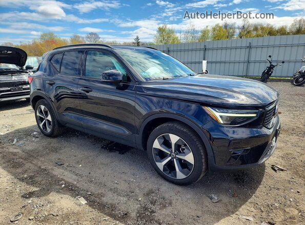 YV4L12UC7S2558863 2025 VOLVO XC40 Black Delantero derecho