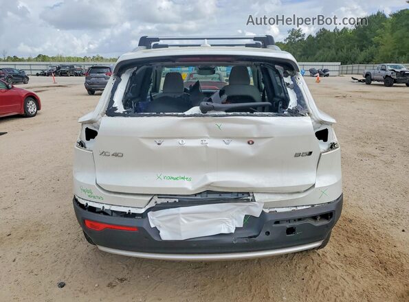 YV4L12UE1R2204459 2024 VOLVO XC40 White Widok z tyłu