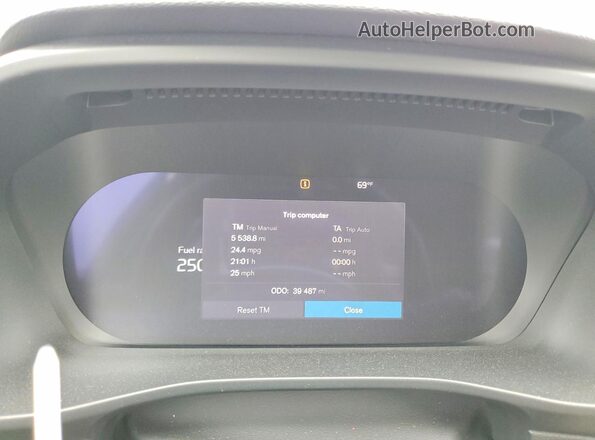 YV4L12UE2R2214501 2024 VOLVO XC40 Blue Vista del cuadro de instrumentos