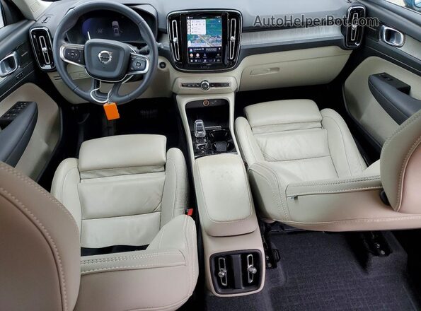 YV4L12UE2R2214501 2024 VOLVO XC40 Blue Vista del salpicadero