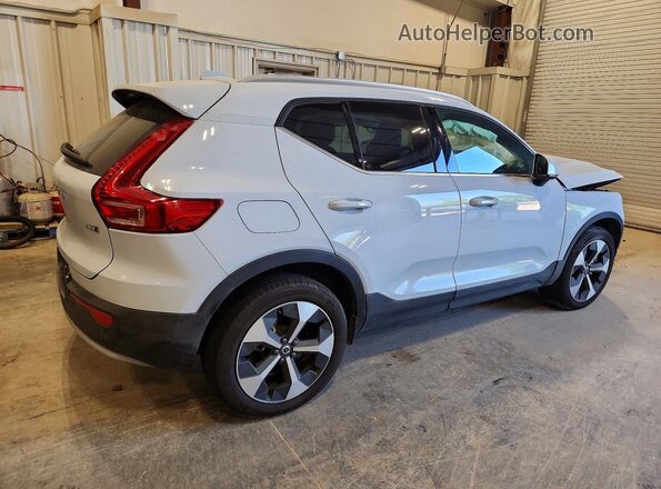 YV4L12UE5S2563481 2025 VOLVO XC40 White Rear right