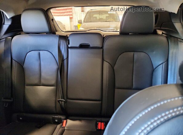 YV4L12UE5S2563481 2025 VOLVO XC40 White Rear seats view