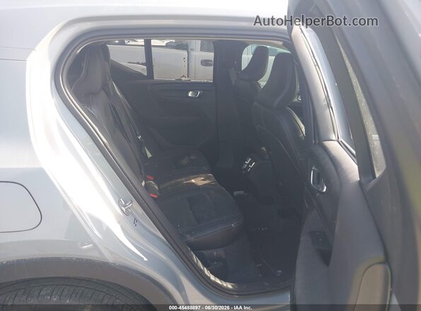 YV4L12UE8S2482054 2025 VOLVO XC40 Gray VIN კოდის სტიკერის ხედი