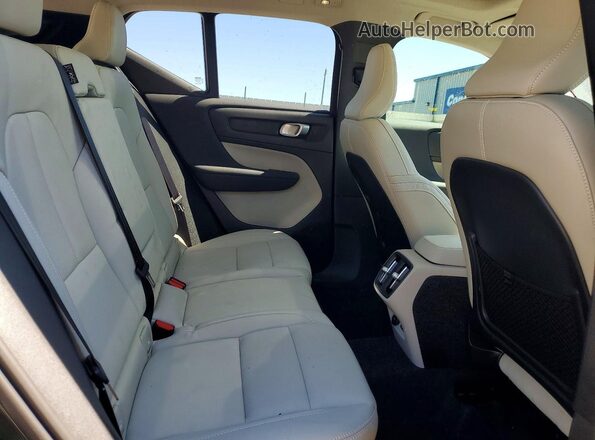 YV4L12UE8S2599164 2025 VOLVO XC40 Black Вид задньої частини салону
