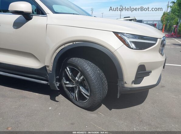 YV4L12UJ2S2519659 2025 VOLVO XC40 Beige Vista frontal