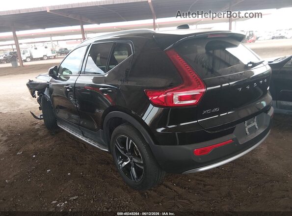 YV4L12UK9P2964478 2023 VOLVO XC40 Black 