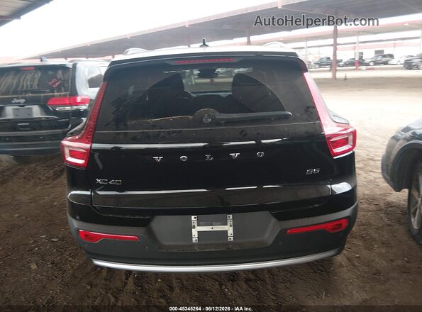 YV4L12UK9P2964478 2023 VOLVO XC40 Black 