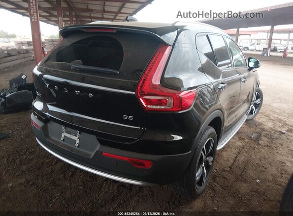 YV4L12UK9P2964478 2023 VOLVO XC40 Black 