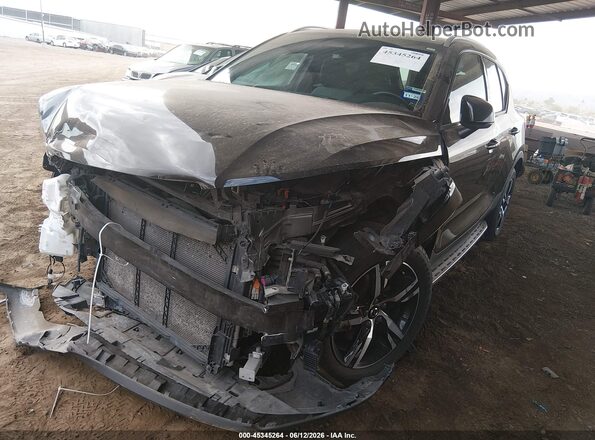 YV4L12UK9P2964478 2023 VOLVO XC40 Black Widok wnętrza z tyłu