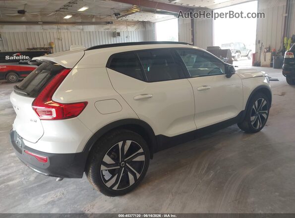 YV4L12UL9R2233173 2024 VOLVO XC40 White უკანა მარჯვენა