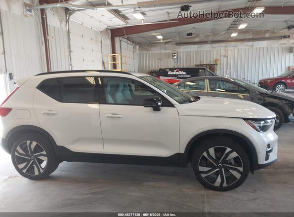 YV4L12UL9R2233173 2024 VOLVO XC40 White უკანა სალონის ხედი