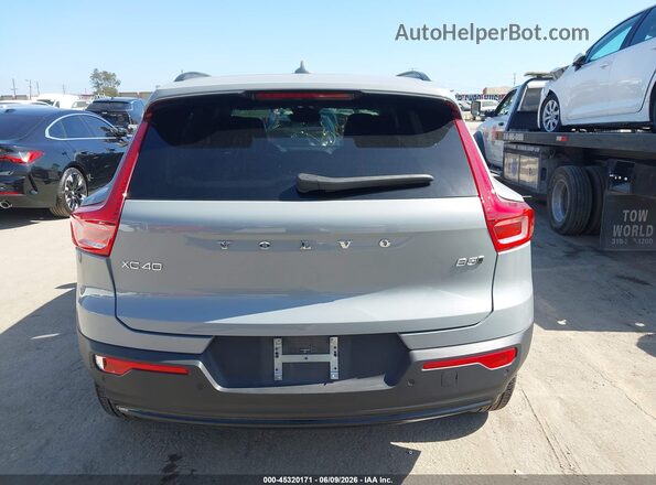 YV4L12UM8R2336240 2024 VOLVO XC40 Gray 