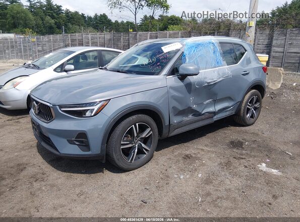 YV4L12UN1P2966493 2023 VOLVO XC40 Gray Передня ліва чверть