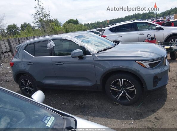 YV4L12UN1P2966493 2023 VOLVO XC40 Gray Вид задньої частини салону