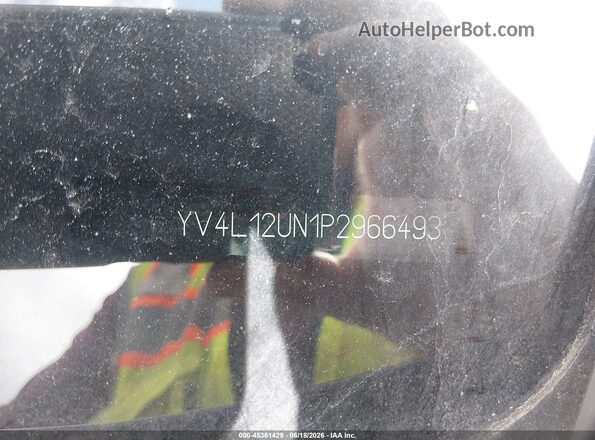YV4L12UN1P2966493 2023 VOLVO XC40 Gray 