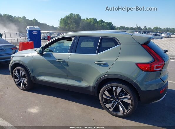 YV4L12UN4P2078059 2023 VOLVO XC40 Green Սալոնի 360 աստիճան տեսք