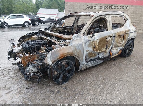 YV4L12UN7P2930579 2023 VOLVO XC40 Белый Передняя левая четверть