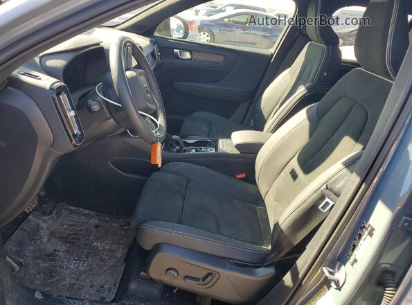YV4L12UW1P2114069 2023 VOLVO XC40 Gray Widok wnętrza z przodu