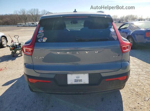 YV4L12UW1P2114069 2023 VOLVO XC40 Gray Widok z tyłu