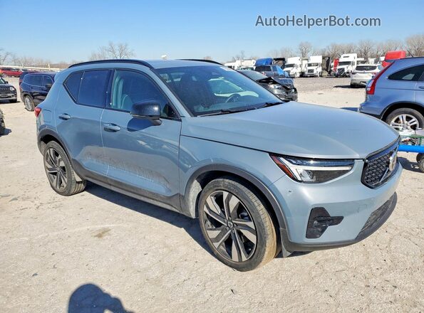 YV4L12UW1P2114069 2023 VOLVO XC40 Gray Przód prawy