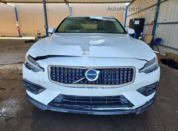 YV4L12WK1S2145731 2025 VOLVO V60 White Front view