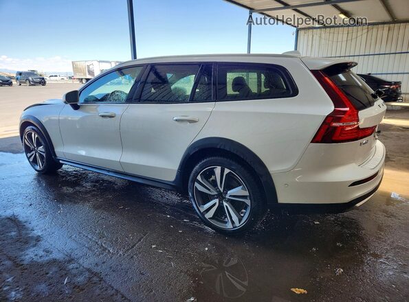 YV4L12WK1S2145731 2025 VOLVO V60 White Rear left