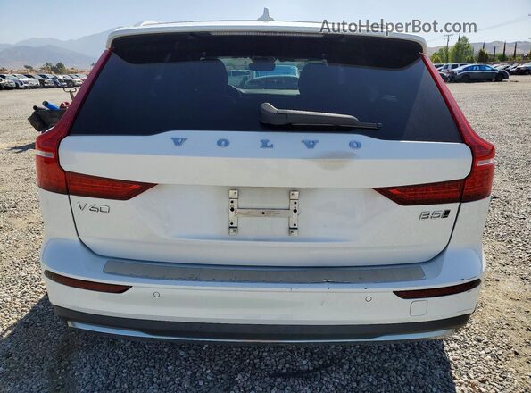 YV4L12WZ7P2107098 2023 VOLVO V60 White Rear view