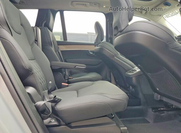 YV4M12JB7S1390857 2025 VOLVO XC90 Gray Rear interior view