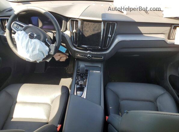 YV4M12RC3S1123065 2025 VOLVO XC60 Черный Вид панели приборов