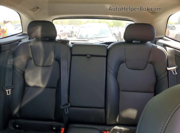 YV4M12RC3S1123065 2025 VOLVO XC60 Черный Вид задних сидений