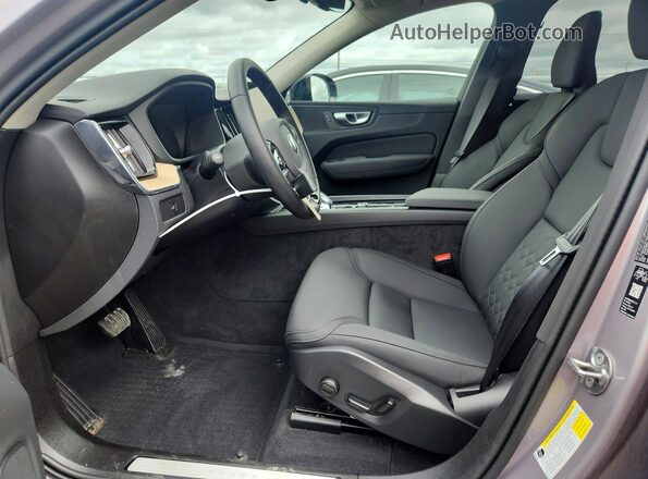 YV4M12RC3T1422220 2026 VOLVO XC60 Silver წინა სალონის ხედი