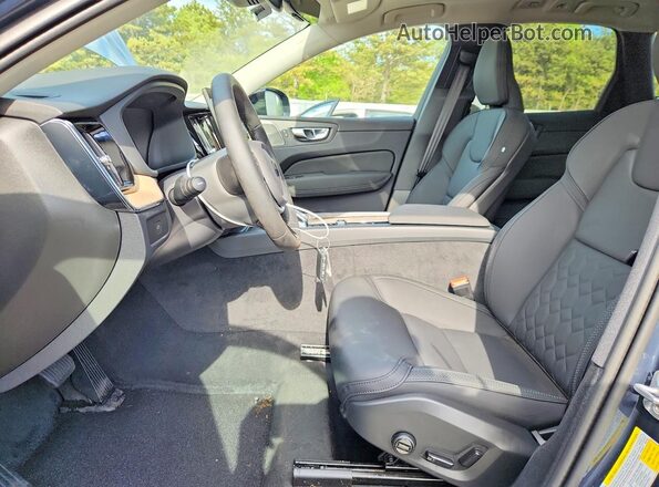 YV4M12RC8T1485734 2026 VOLVO XC60 Blue Սալոնի դիմացի տեսք