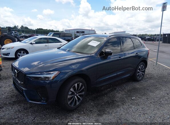 YV4M12RJ5S1075728 2025 VOLVO XC60 Dark Blue Առջևի ձախ երեք քառորդ տեսարան