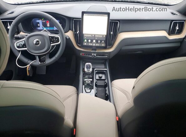 YV4M12RJ8T1463019 2026 VOLVO XC60 Black Вид панелі приладів