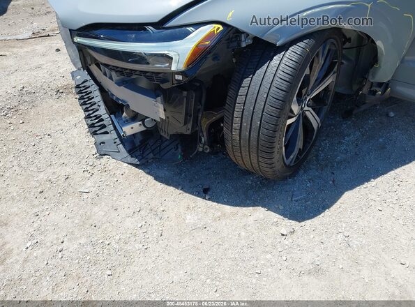 YV4M12RM1S1122246 2025 VOLVO XC60 Silver Դիմացի տեսք