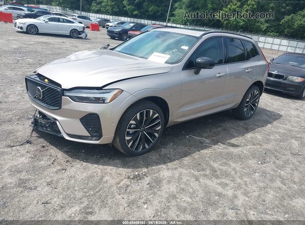 YV4M12RM2T1408298 2026 VOLVO XC60 Champagne Front left