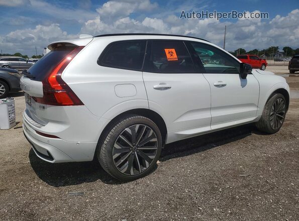 YV4M12RM6T1409230 2026 VOLVO XC60 White Tył prawy