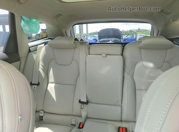 YV4M12RM6T1409230 2026 VOLVO XC60 White Widok tylnych siedzeń