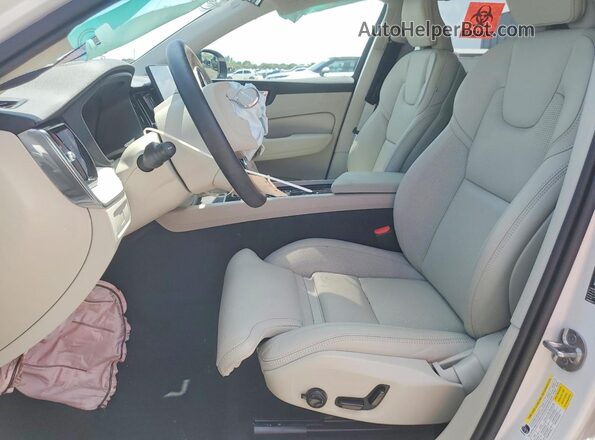 YV4M12RM6T1409230 2026 VOLVO XC60 White Widok wnętrza z przodu