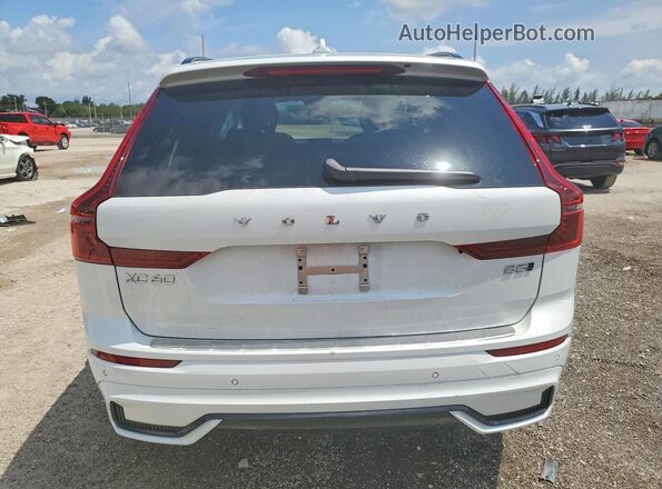 YV4M12RM6T1409230 2026 VOLVO XC60 White Widok z tyłu