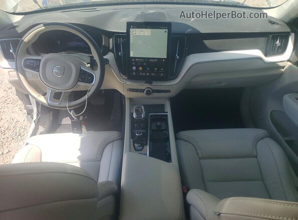 YV4M12RMXT1422451 2026 VOLVO XC60 Серый Вид панели приборов