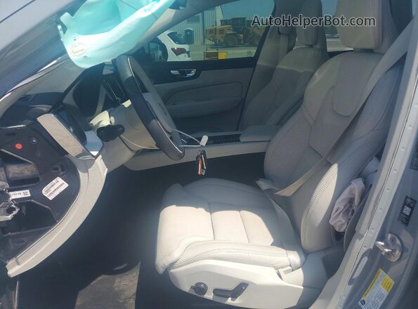 YV4M12RMXT1422451 2026 VOLVO XC60 Серый Вид салона спереди