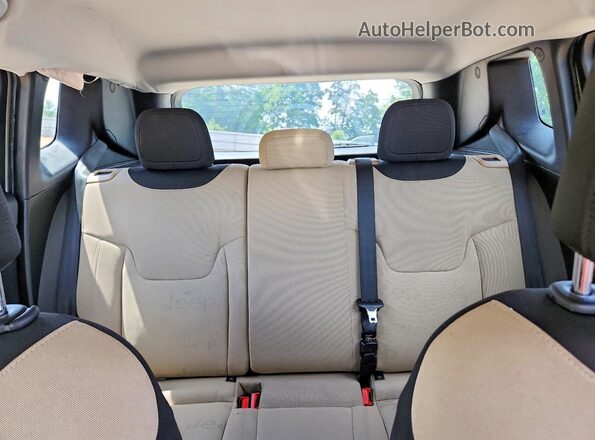ZACCJAAT3GPD42491 2016 JEEP RENEGADE White Rear seats view