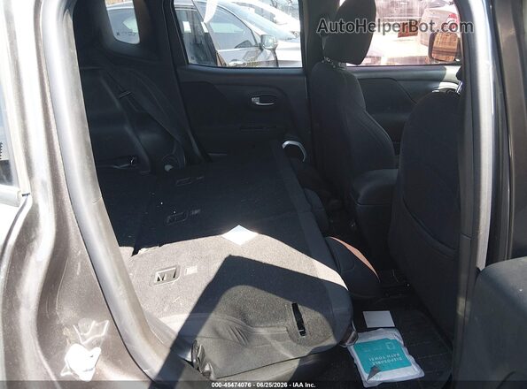 ZACCJABB5JPJ40486 2018 JEEP RENEGADE Silver Вид наклейки з VIN-кодом